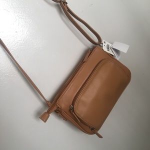 Brand new tan purse (WITH TAGS)